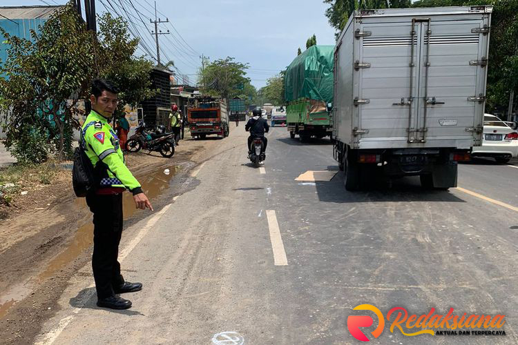 Pengendara Motor Tewas Tertabrak di Gresik