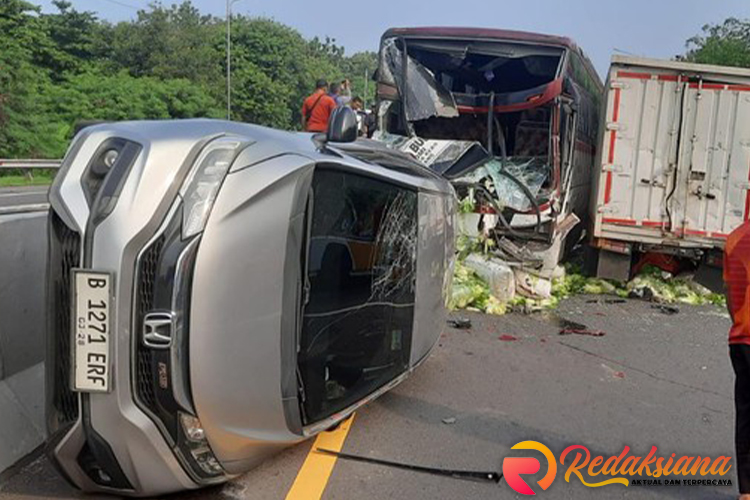 Kronologi Tabrakan Beruntun di Tol Cipularang