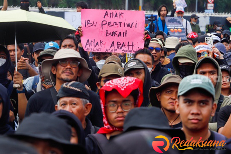 Unjuk Rasa Kawal Putusan MK di Mataram Berujung Ricuh