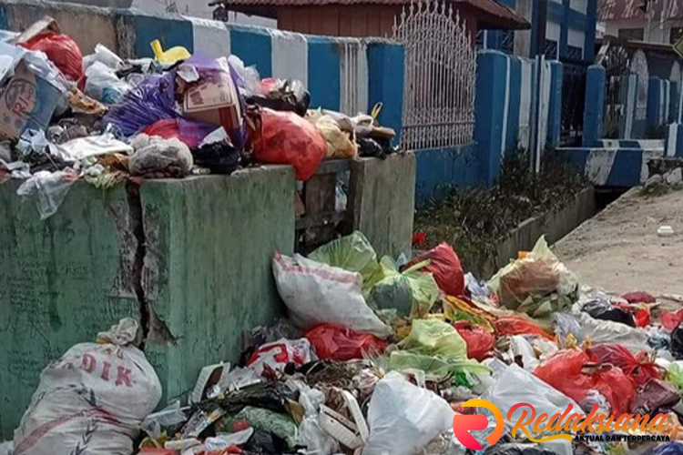 Gaji 4 Bulan Tak Dibayar, Petugas Kebersihan Mogok Kerja