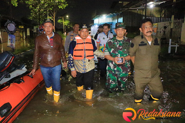 Banjir di Periuk Tangerang Akibat Tanggul Meluap