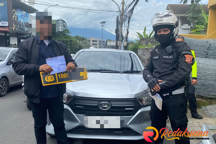 Polisi Ungkap Wisatawan Pakai Pelat Palsu Lolos Gage di Puncak