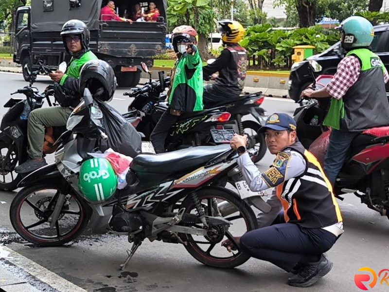 Tegas, Sembilan Sepeda Motor Ditarik Petugas di Setiabudi Kota