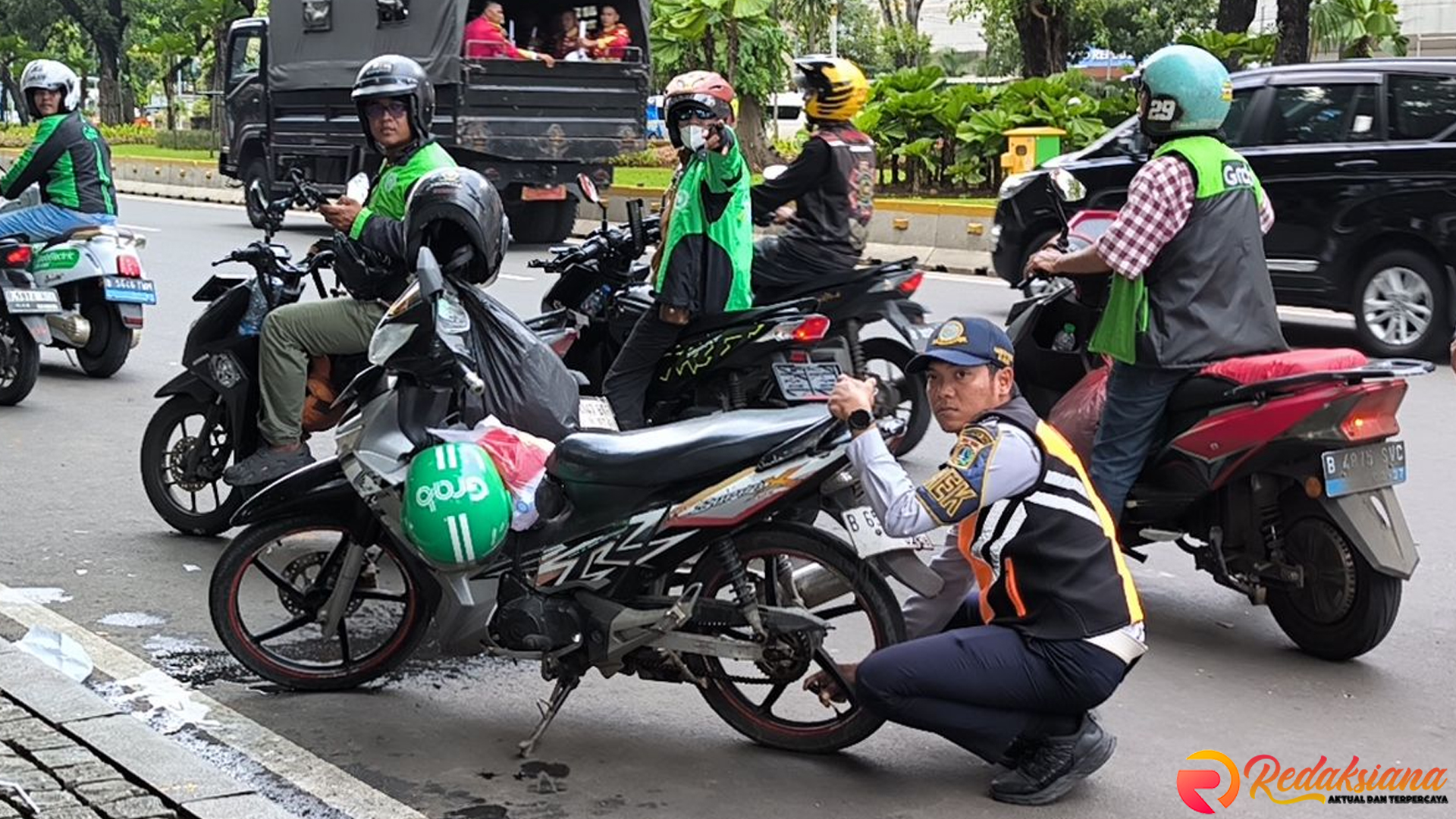 Tegas, Sembilan Sepeda Motor Ditarik Petugas di Setiabudi Kota