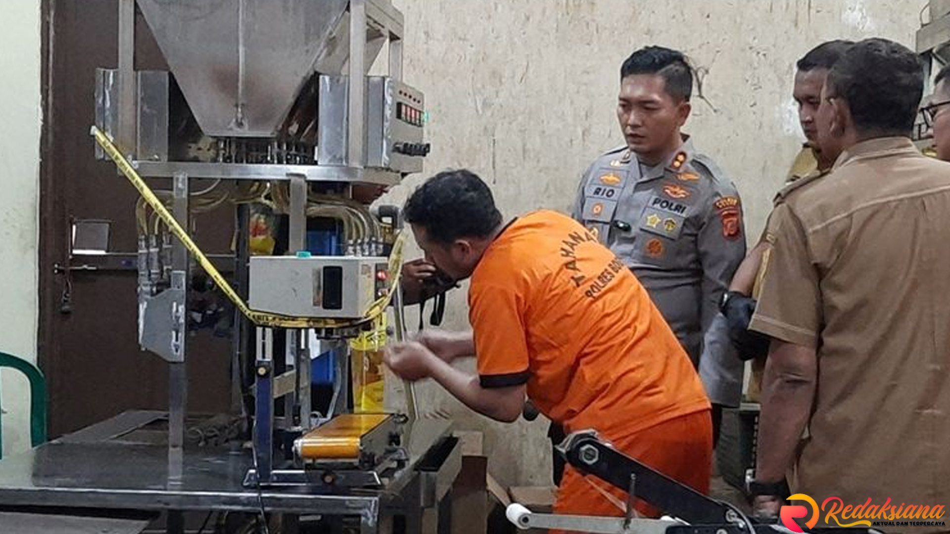 4.800 Bungkus Minyakita Ilegal Disita Polisi di Pabrik Bogor