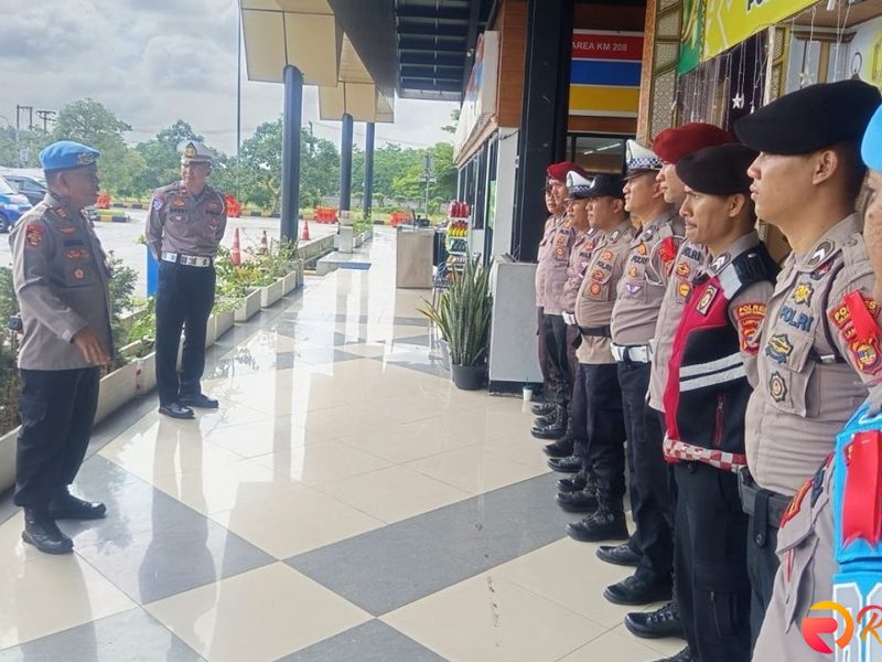 Pemudik di Lampung: Polisi Tampil Klimis, Dilarang Gondrong