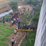 Truk Terjun Bebas dari Jembatan di Tol Cibitung-Tanjung Priok