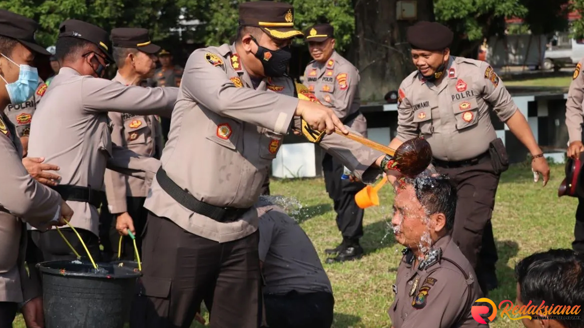 Pemudik di Lampung: Polisi Tampil Klimis, Dilarang Gondrong